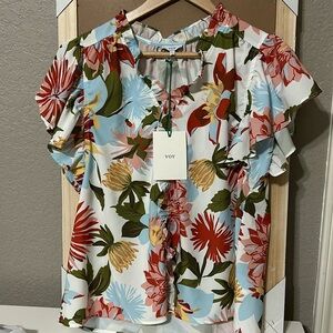 VOY Classic Charm Floral Button Up Blouse Small